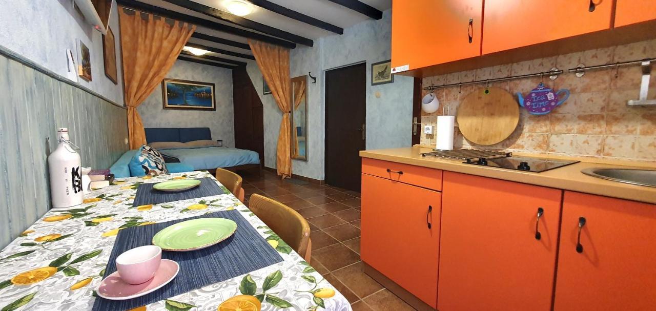 Studio Apartment Grisia Ровинь Экстерьер фото